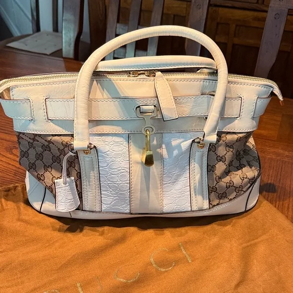 Classic Gucci Padlock - Cream and Brown Satchel with Gold Accents - Picture 10 of 13